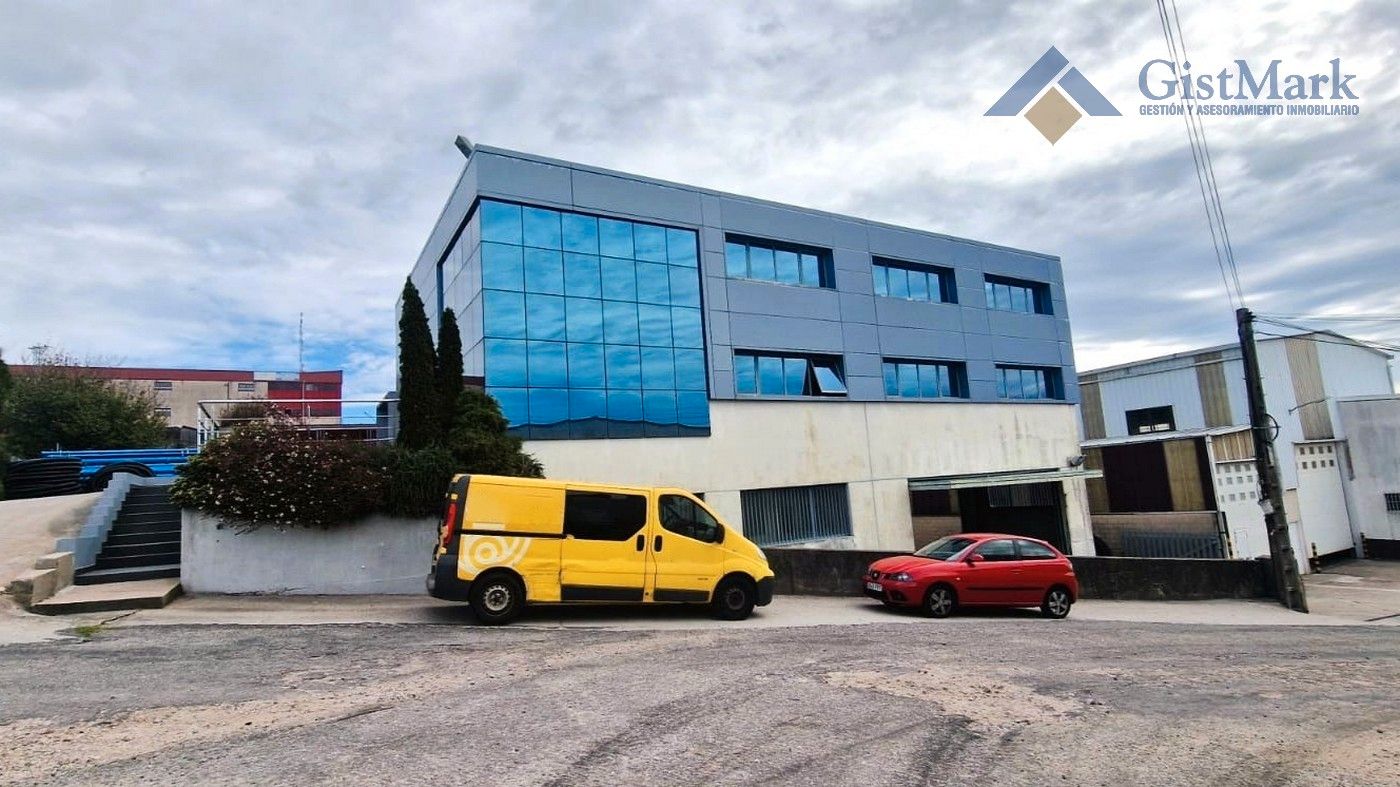 Vista exterior de Nau industrial de lloguer en Mos amb Calefacció