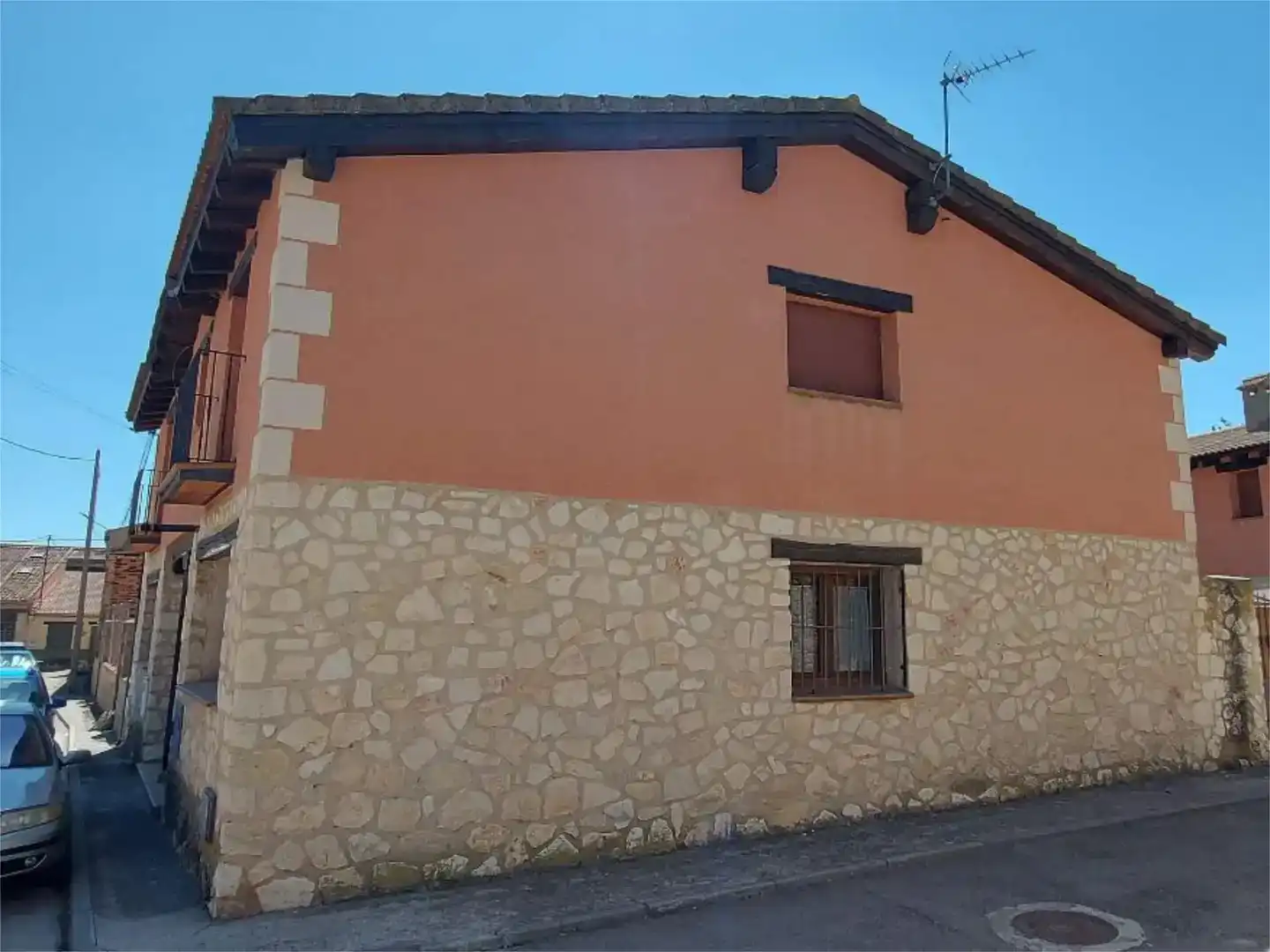 Vista exterior de Casa adosada en venda en Grajera amb Balcó