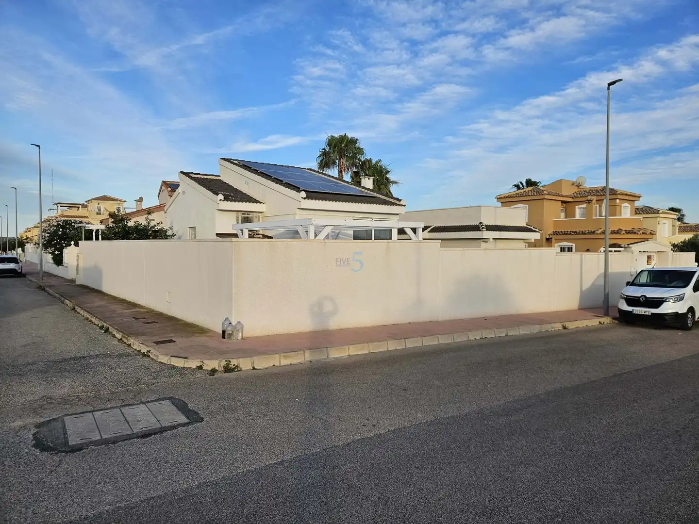 Vista exterior de Casa o xalet en venda en Rojales amb Aire condicionat, Calefacció i Terrassa