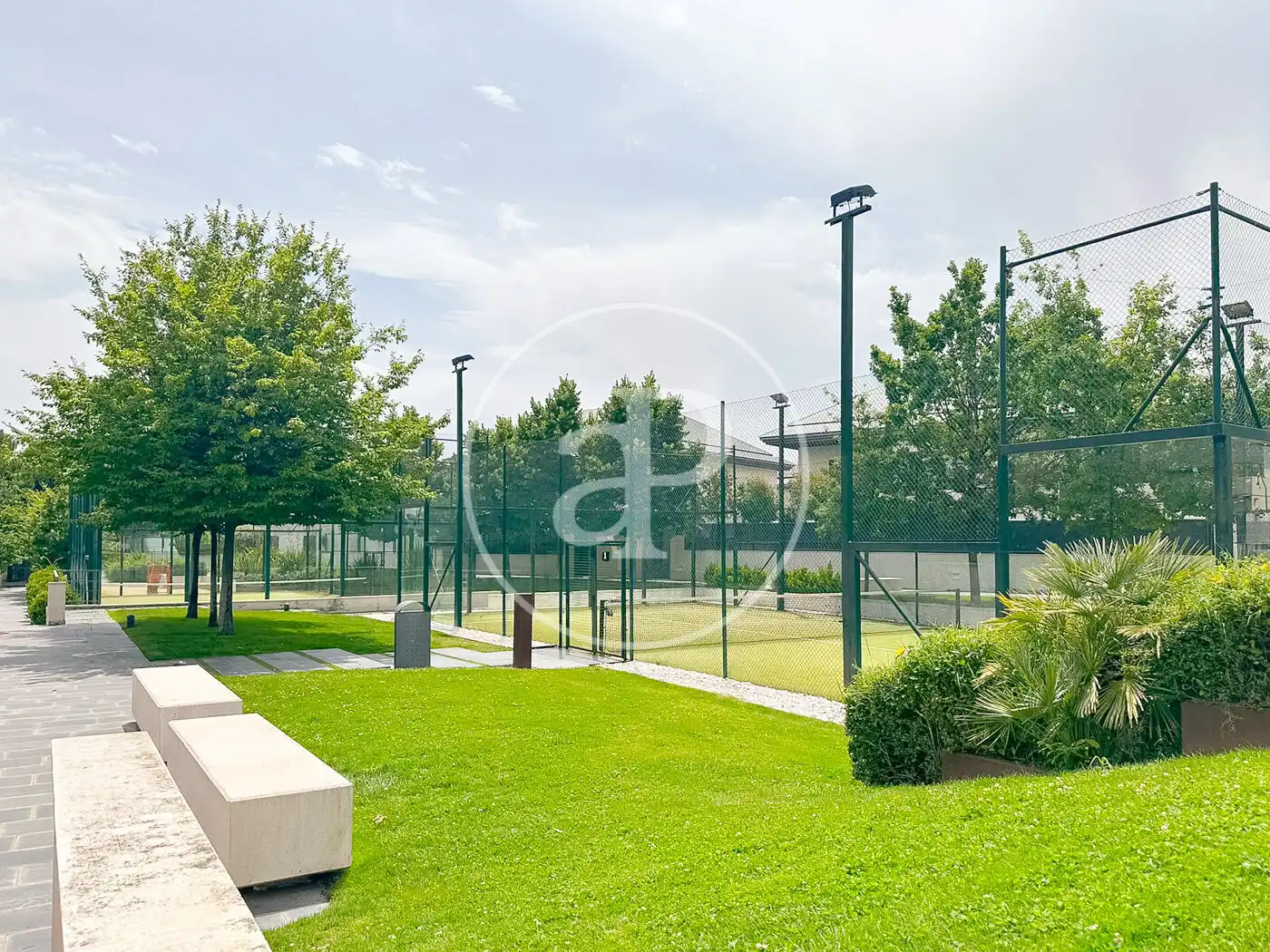 Semi-detached house with pool for sale in Casco Antiguo, imagen 24