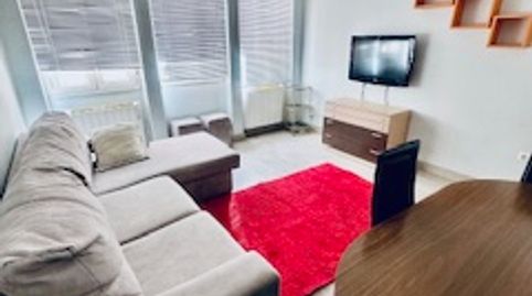 Foto 3 de Apartamento de alquiler en Calle Gil y Carrasco, Centro Ciudad, León Capital