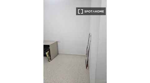 Foto 2 de Piso de alquiler en La Calzada - La Florida, Sevilla Capital