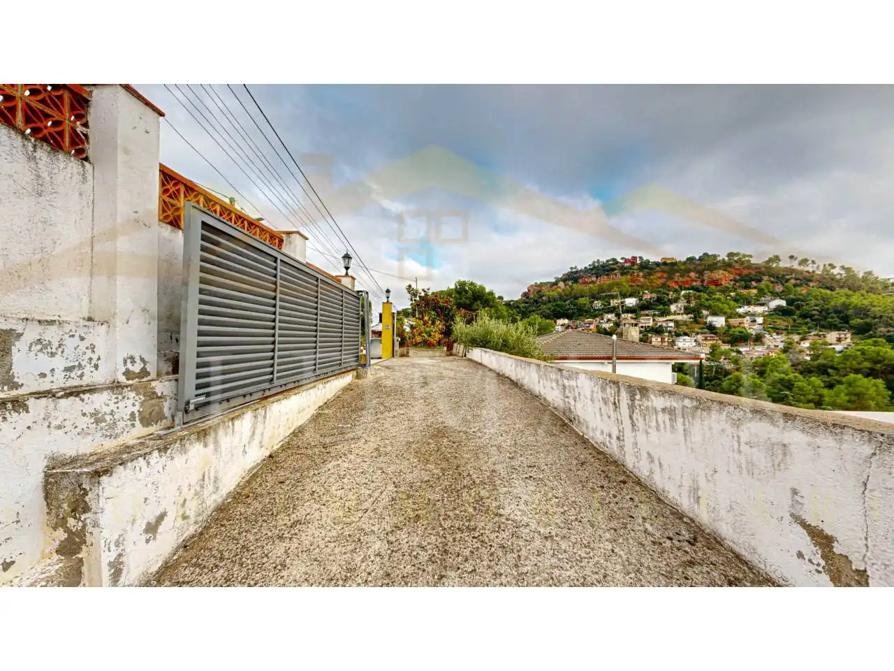 Vista exterior de Casa o chalet en venta en Corbera de Llobregat con Aire acondicionado, Calefacción y Jardín privado