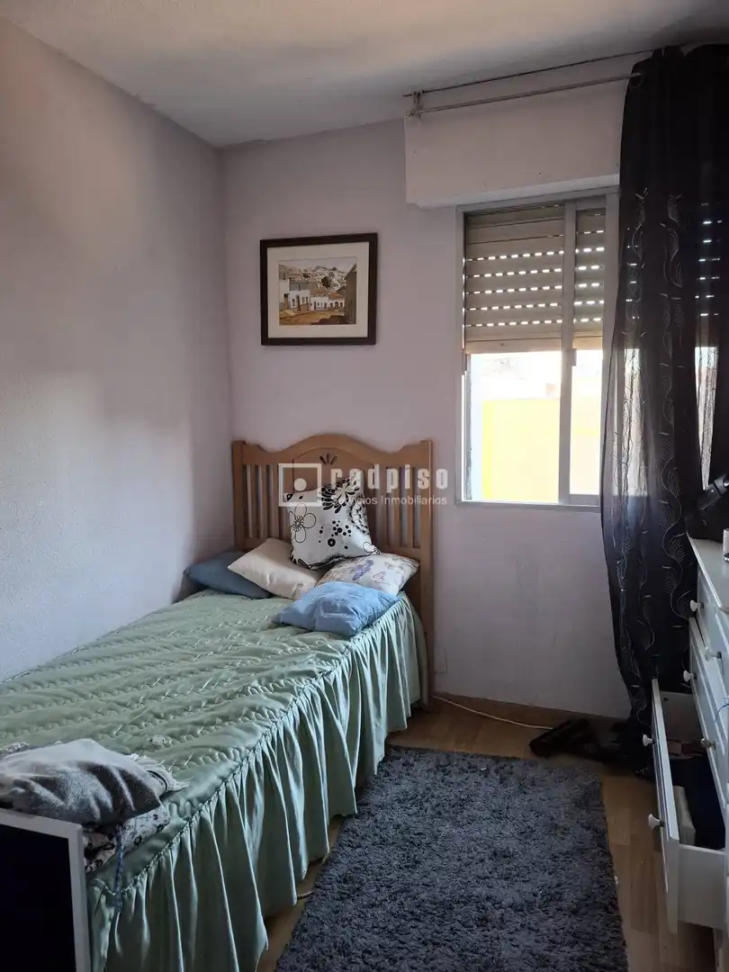Habitación de Piso en venta en Móstoles con Calefacción, Terraza y Amueblado