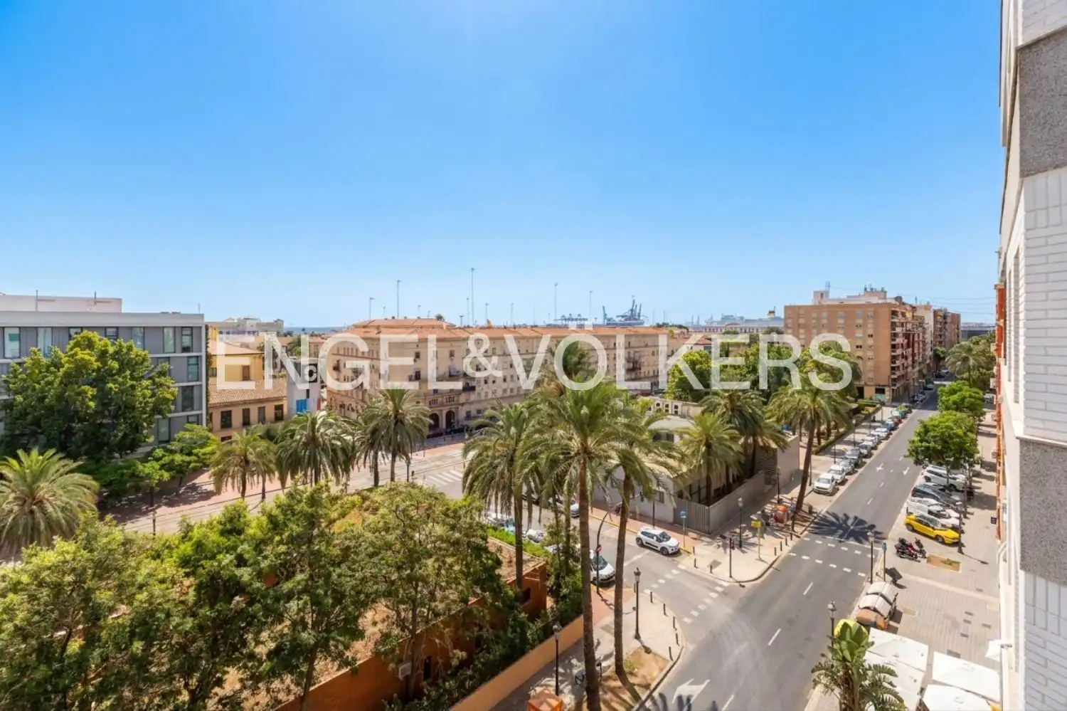 Außenansicht von Wohnung zur Miete in Valencia mit Klimaanlage, Heizung und Parkett