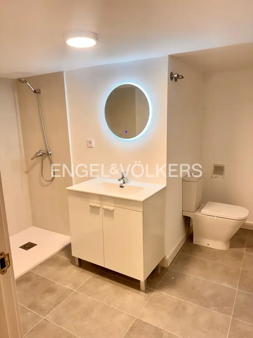 Bathroom of Apartments for sale in Pozuelo de Alarcón  with Air Conditioner and Heating