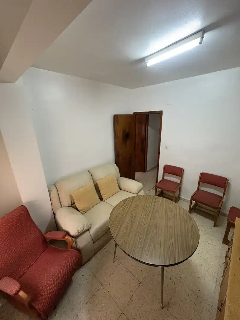 Sala d'estar de Pis en venda en Montealegre del Castillo amb Balcó
