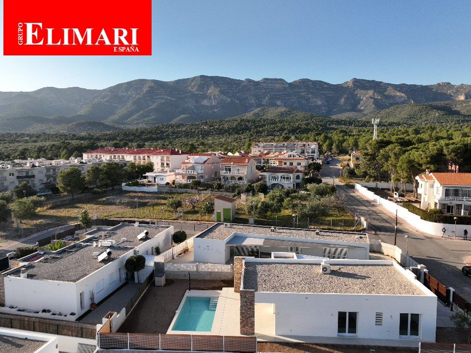 Vista exterior de Casa o xalet en venda en Alcanar amb Aire condicionat, Calefacció i Terrassa