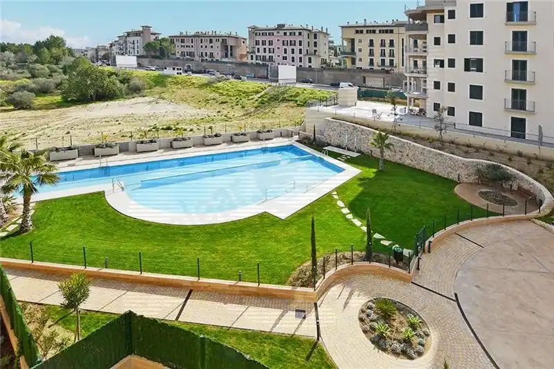 Piscina de Pis de lloguer en  Palma de Mallorca amb Aire condicionat, Calefacció i Parquet