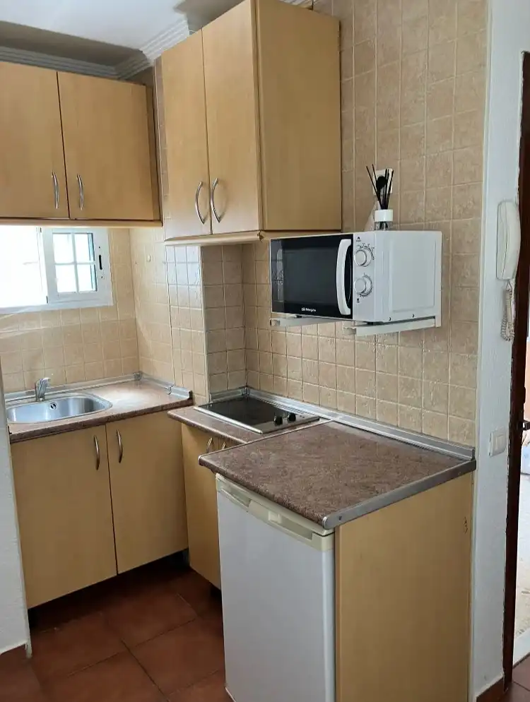 Cocina de Estudio de alquiler en Huelva con Aire acondicionado, Calefacción y Terraza