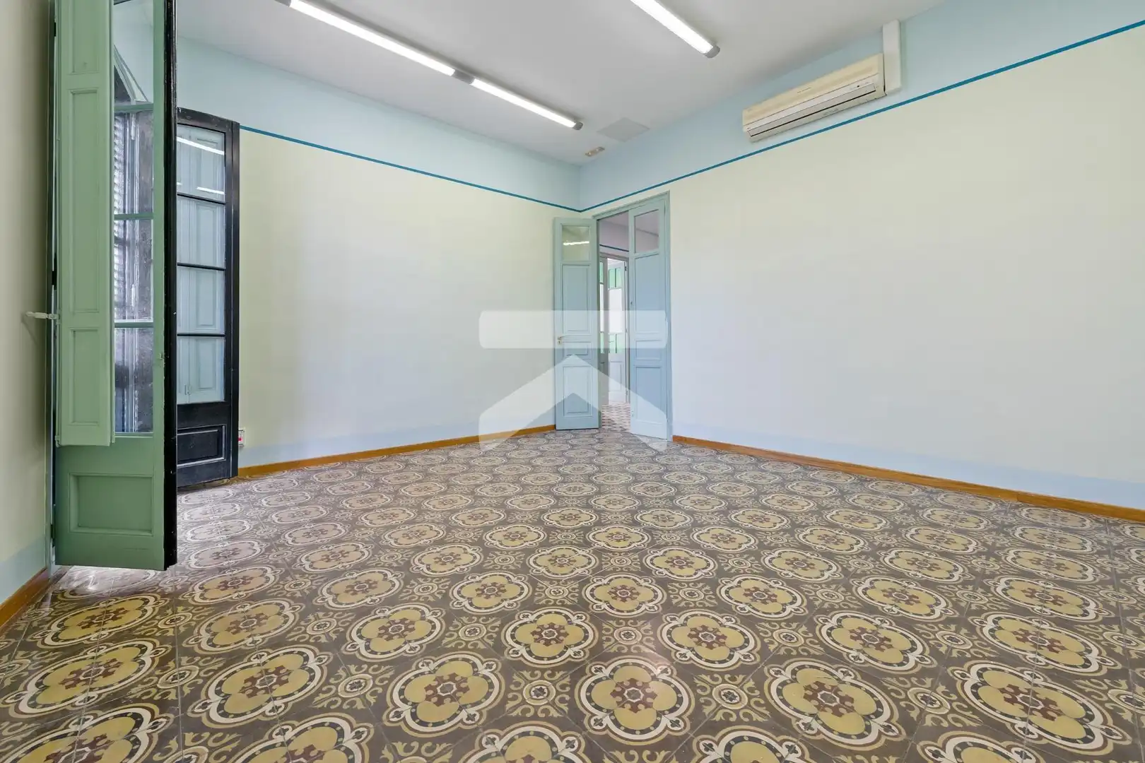 Buildings for sale in Tortosa