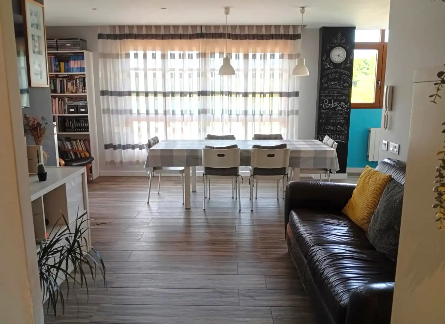 Comedor de Piso en venta en Gijón  con Calefacción, Parquet y Terraza