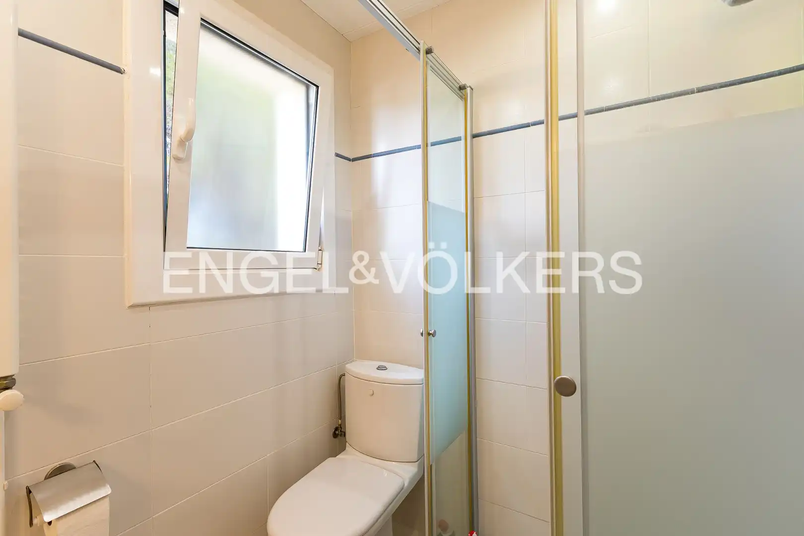 Bathroom of Houses for sale in Roda de Berà  with Air Conditioner, Heating and Private garden