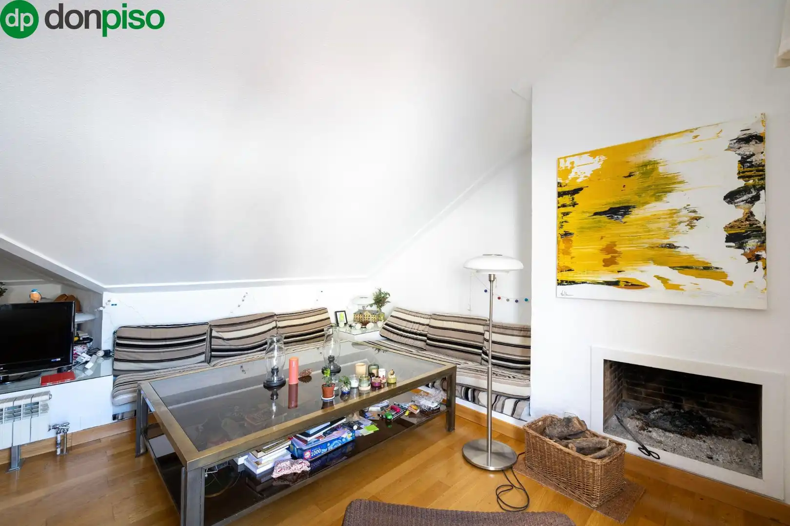 Sala de estar de Estudio en venta en Granada con Terraza y Balcón