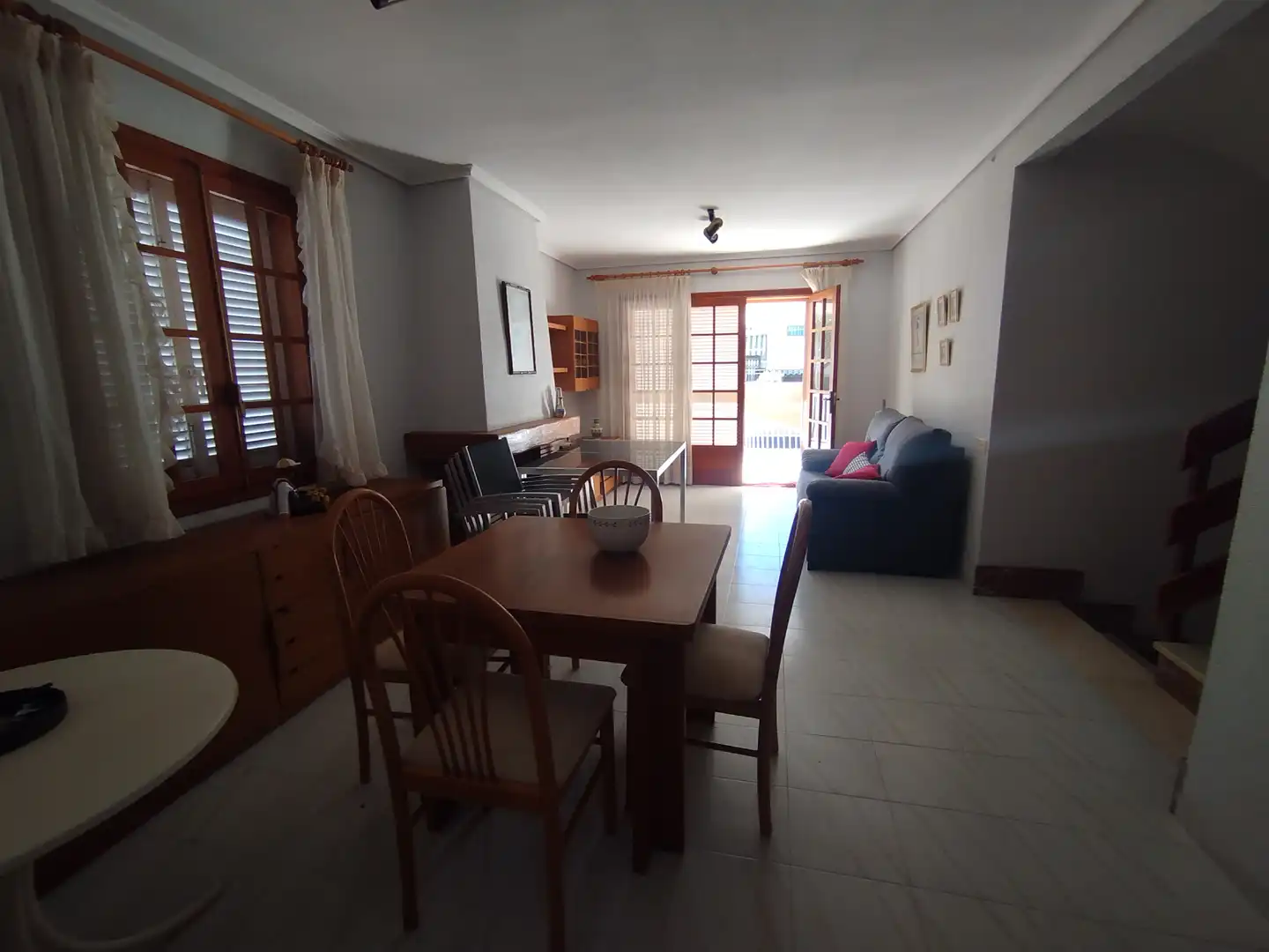 Menjador de Casa adosada en venda en Benicasim / Benicàssim amb Terrassa, Moblat i Forn