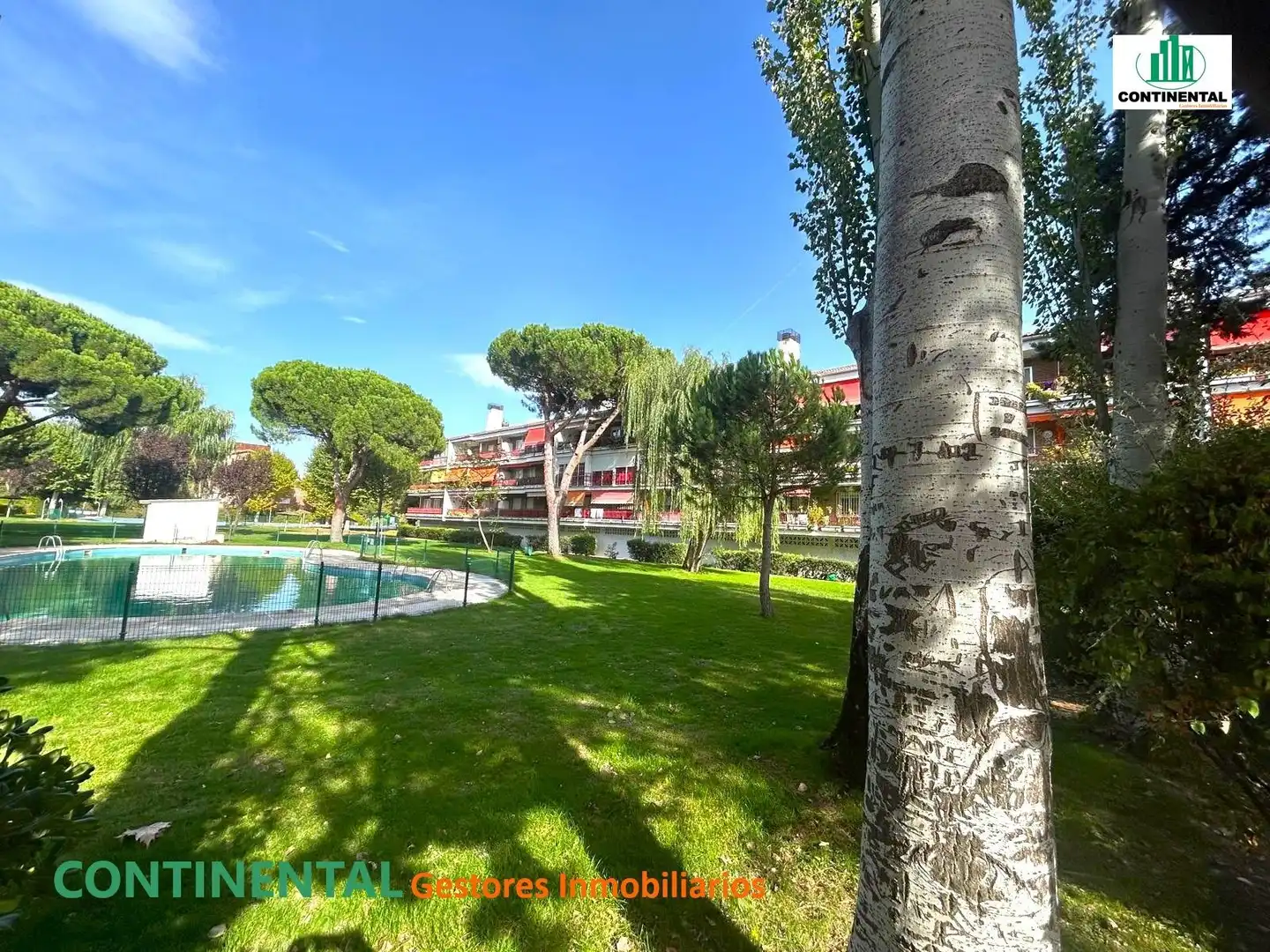 Außenansicht von Wohnung zum Verkauf in Collado Villalba mit Heizung, Terrasse und Gemeinschaftspool