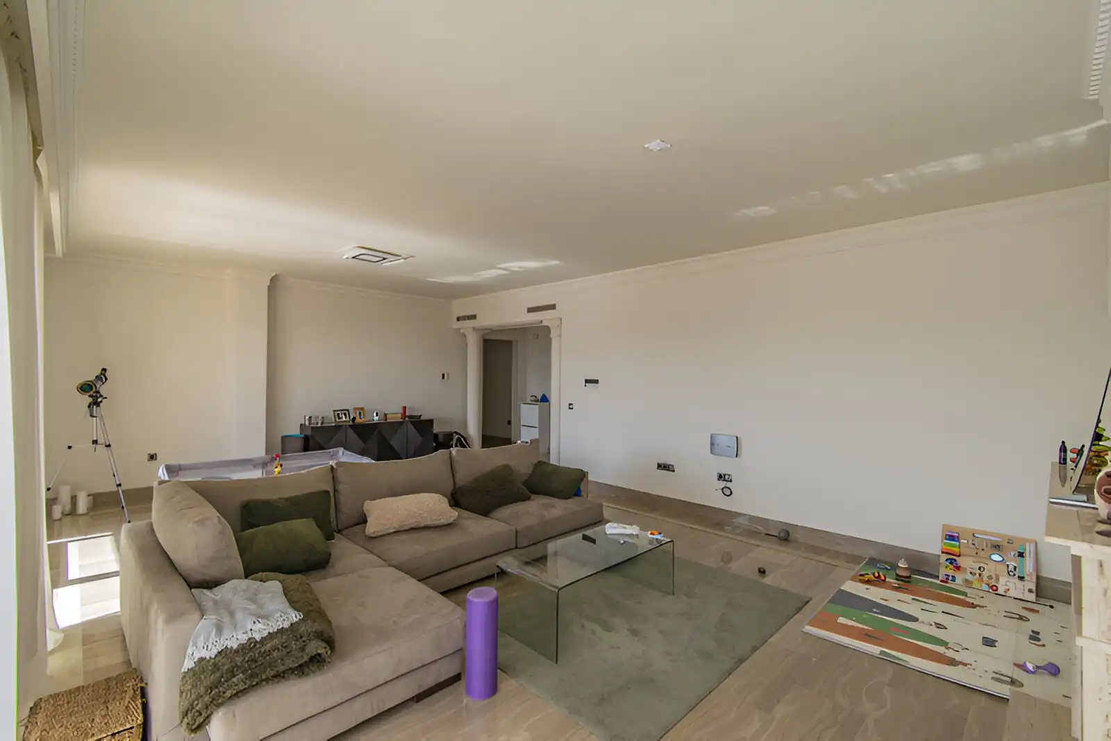 Living room of Attic for sale in Marbella  with Air Conditioner, Terrace and Swimming Pool