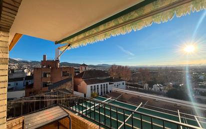 Vista exterior de Pis en venda en Huétor Vega amb Aire condicionat, Terrassa i Balcó