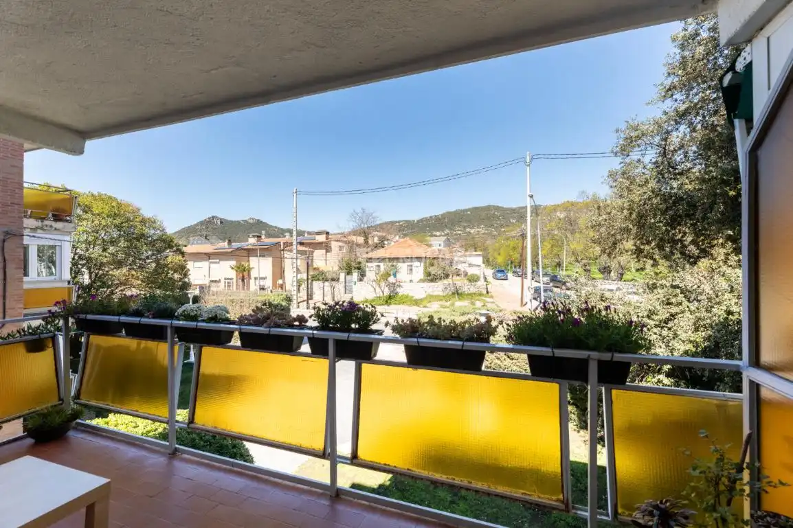 Terrassa de Pis en venda en Hoyo de Manzanares amb Calefacció, Terrassa i Piscina comunitària