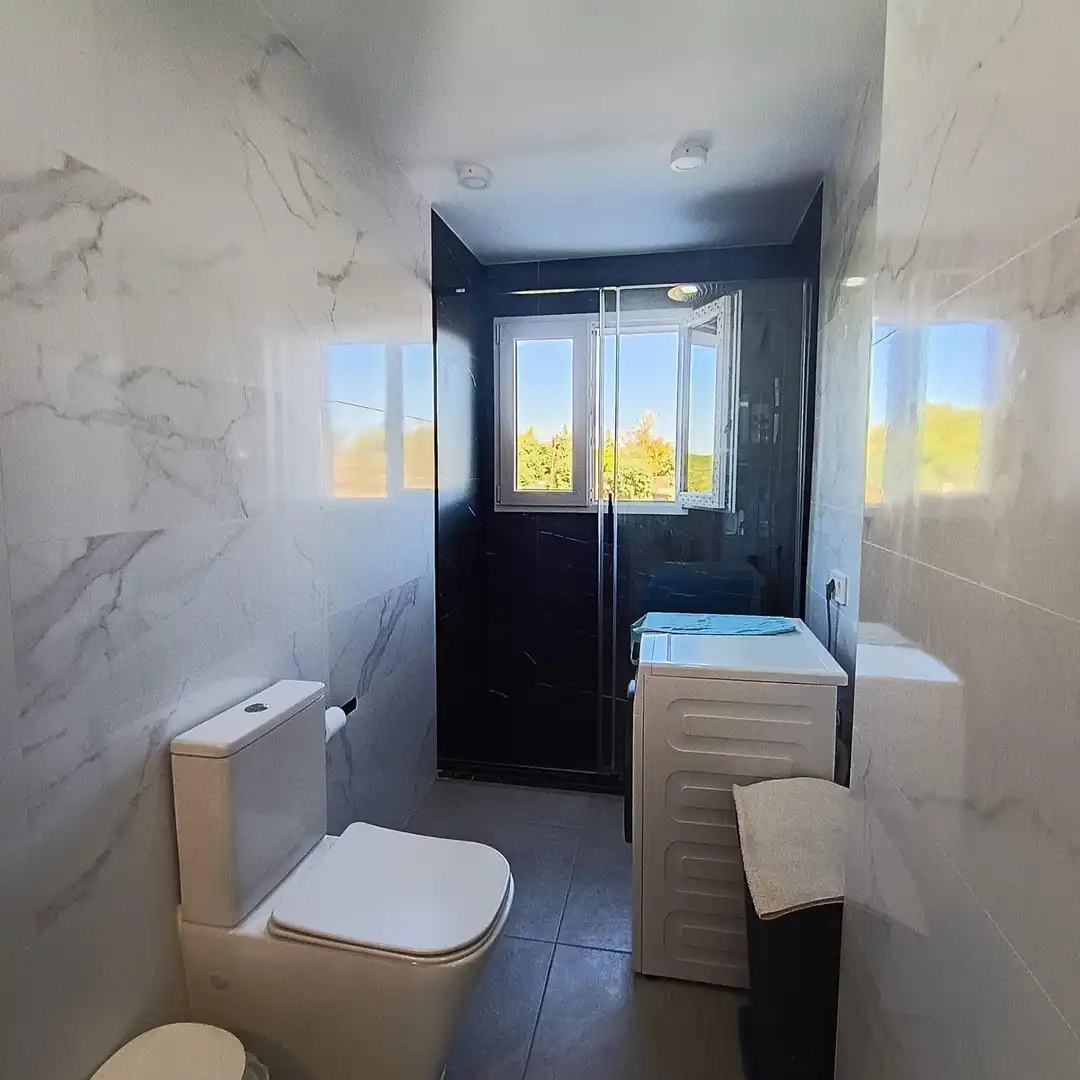 Badezimmer von Wohnung zum Verkauf in Madrid mit Heizung