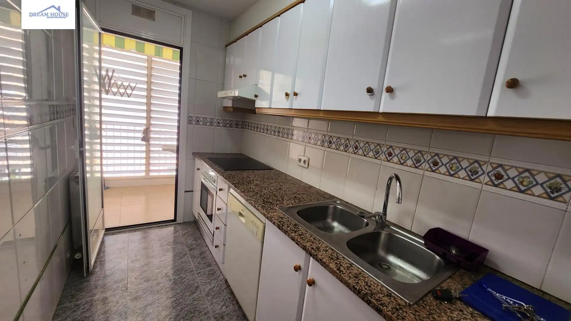 Cuina de Pis en venda en Mataró amb Aire condicionat, Calefacció i Balcó