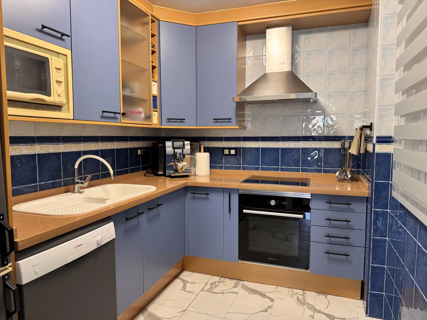 Terraced house with terrace for sale in Calle Luarca, imagen 7