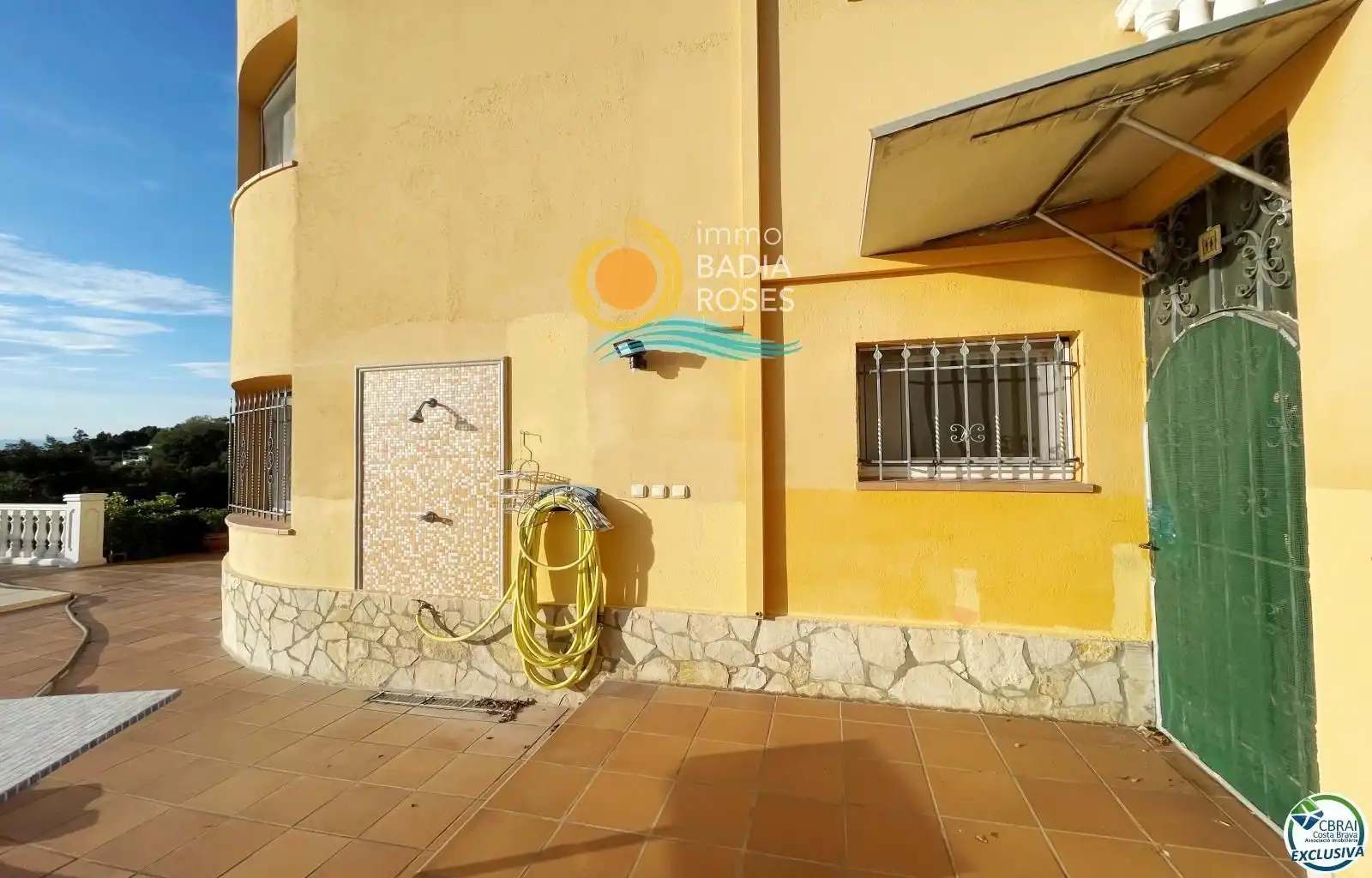 Exterior view of Houses for sale in Roses  with Terrace, Storage room and Swimming Pool