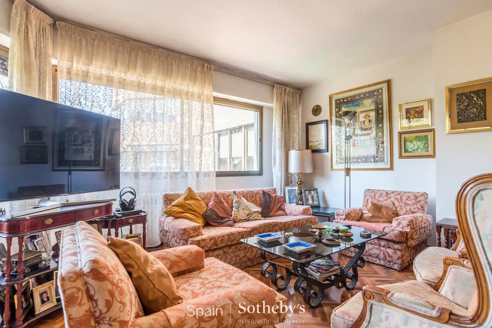 Sala d'estar de Apartament en venda en Madrid amb Aire condicionat, Calefacció i Terrassa