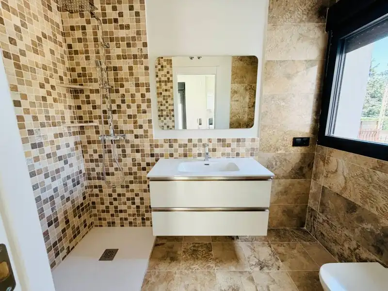 Bathroom of Houses for sale in El Espinar  with Heating and Terrace