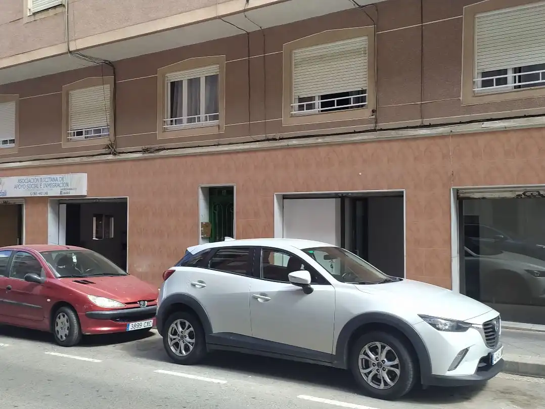 Vista exterior de Local de alquiler en Elche / Elx con Amueblado