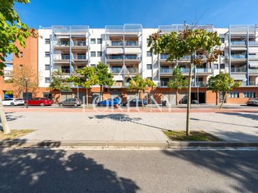 Attico con balcone in vendita a MESTRAL
