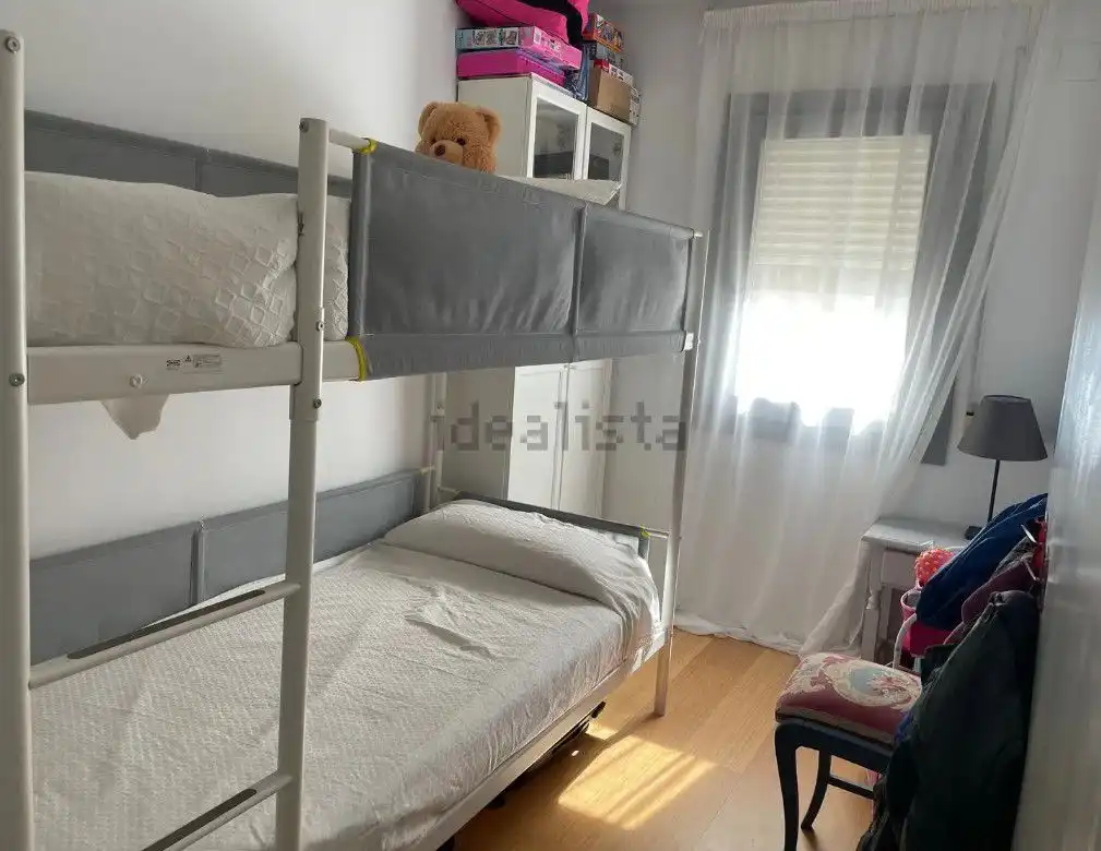Bedroom of Flat for sale in Sevilla  with Air Conditioner, Heating and Terrace