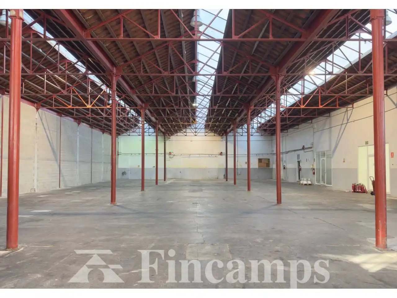 Nave industrial de alquiler en Sabadell con Calefacción y Alarma