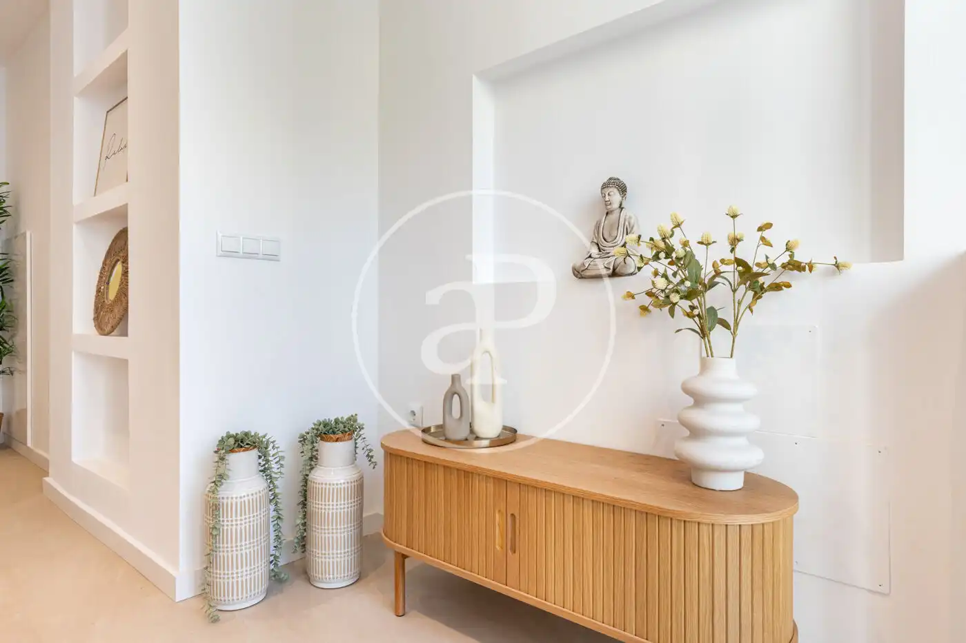 Flat for sale in Valencia  with Air Conditioner, Heating and Furnished