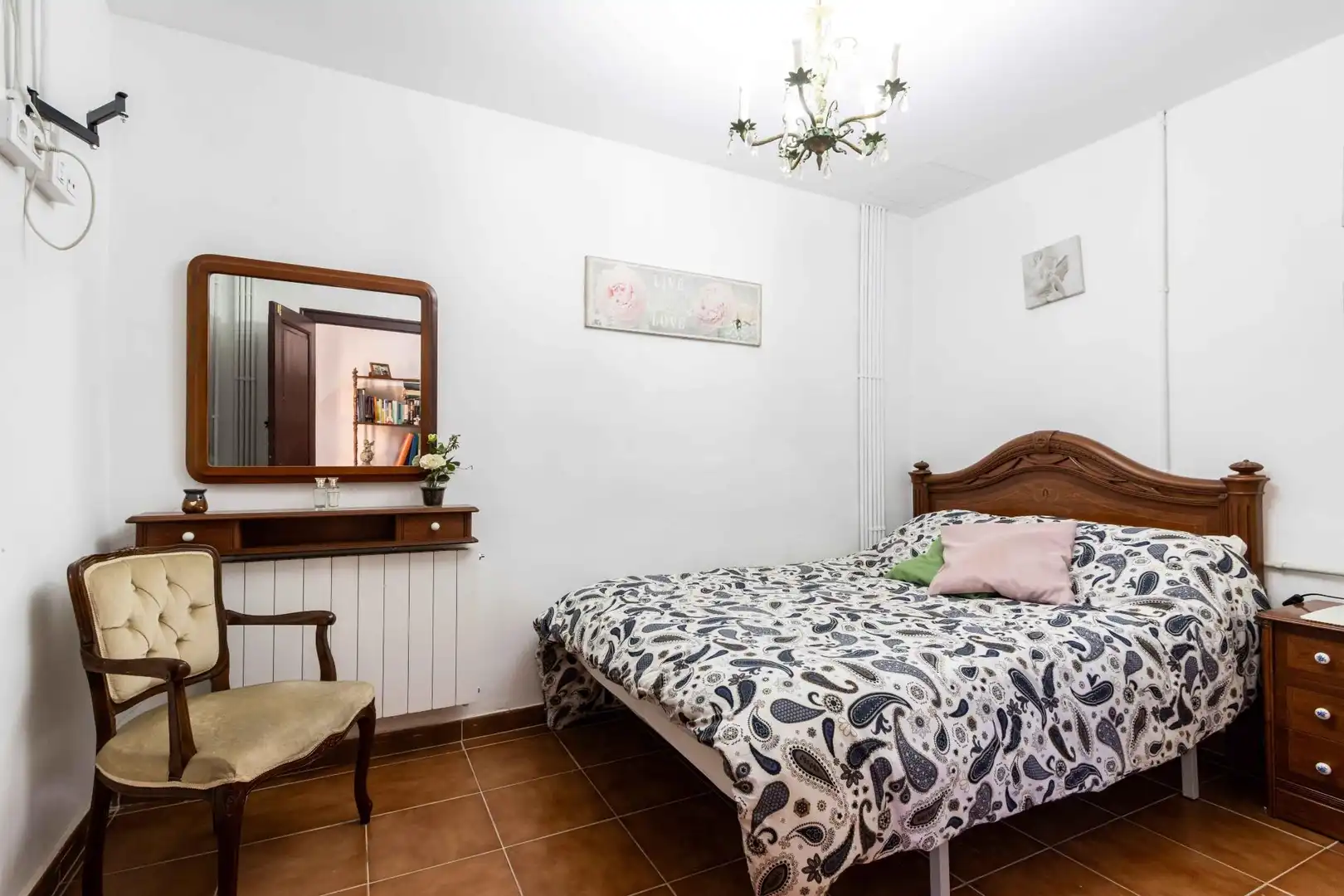 Habitación de Casa o chalet en venta en Sant Llorenç Savall con Calefacción, Jardín privado y Trastero
