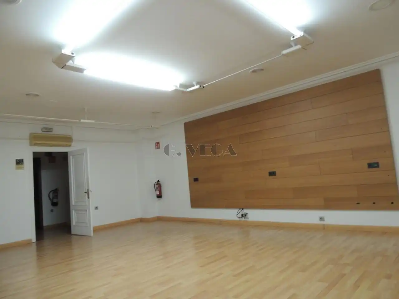 Local comercial en venda a ZAMORA 110