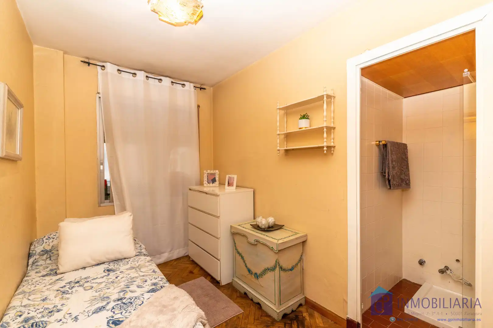 Dormitori de Pis en venda en Zaragoza amb Parquet, Terrassa i Traster