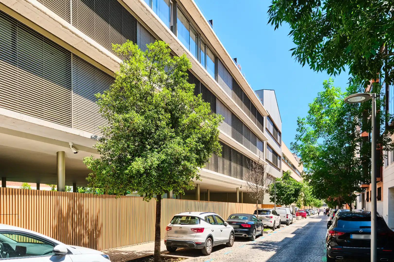 Flat for rent in Calle de Javier Ferrero, 13, Ciudad Jardín