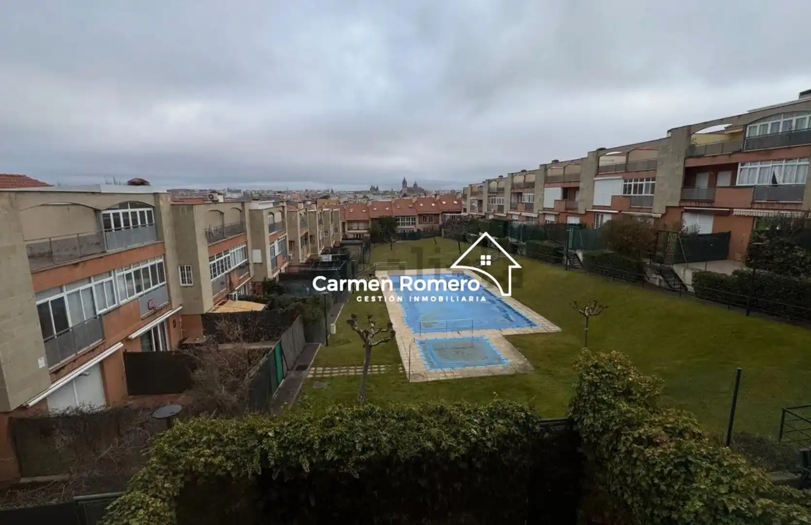 Vista exterior de Casa o xalet en venda en Salamanca amb Calefacció, Jardí privat i Terrassa