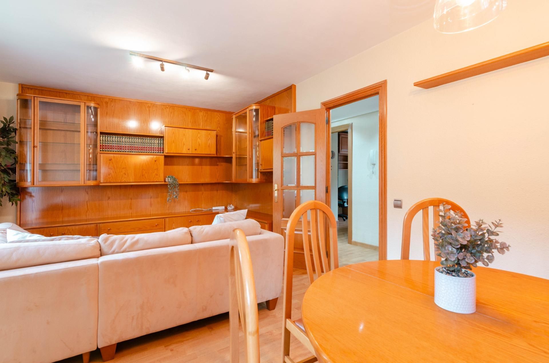 Habitación de Piso en venta en Riosa con Calefacción y Balcón