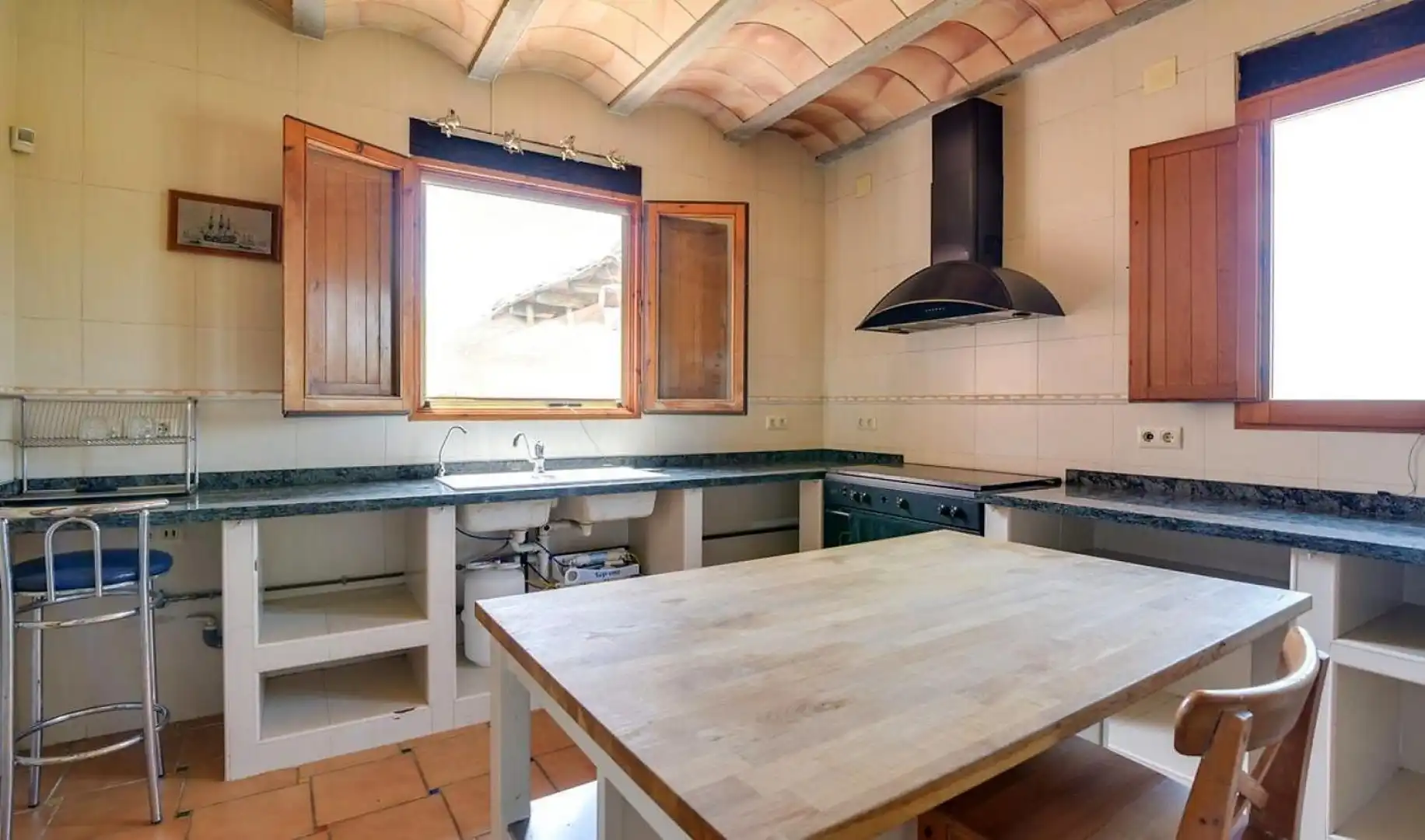 Cocina de Finca rústica en venta en La Pobla del Duc