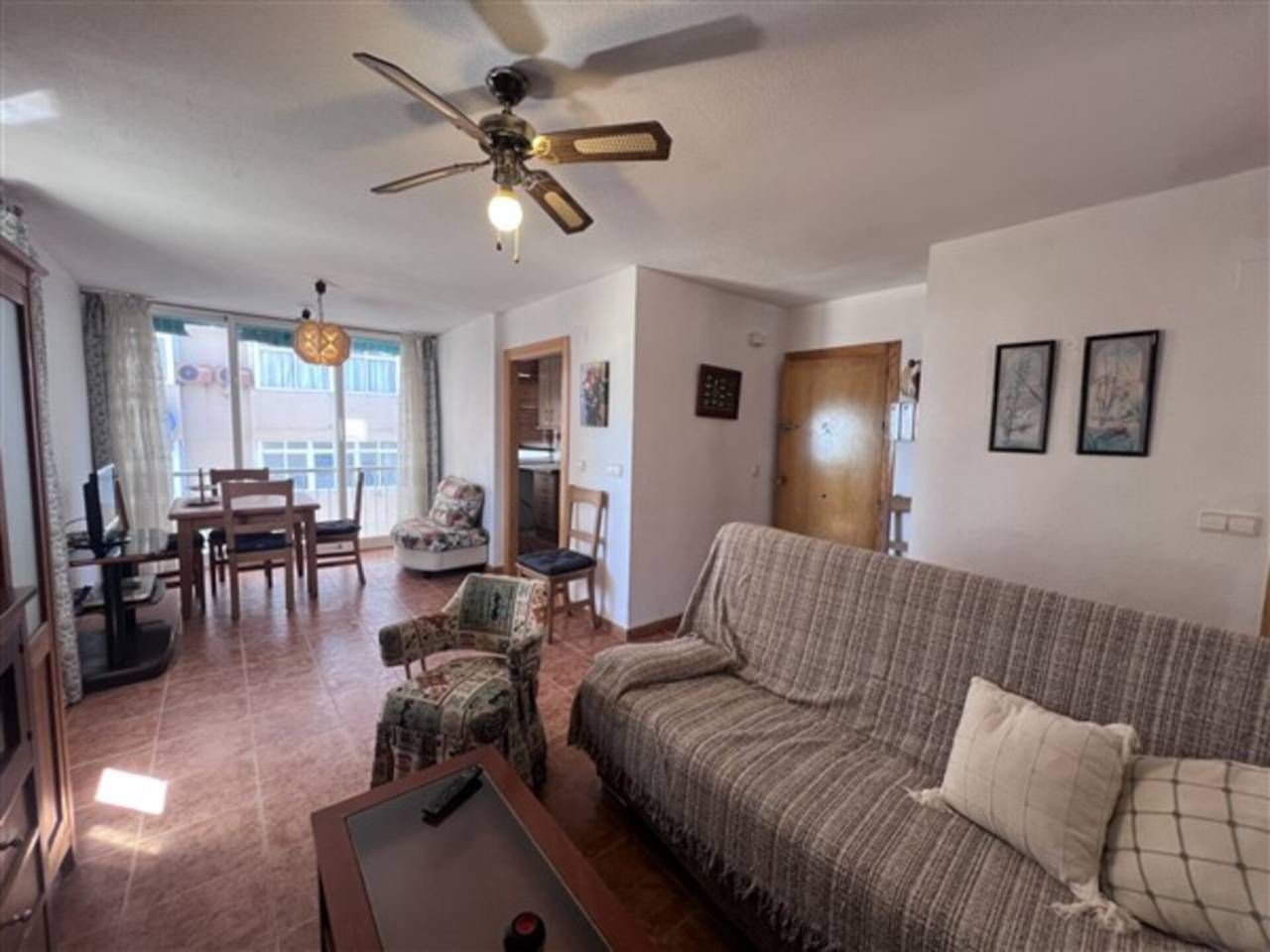 Dormitori de Apartament en venda en La Manga del Mar Menor amb Terrassa i Moblat