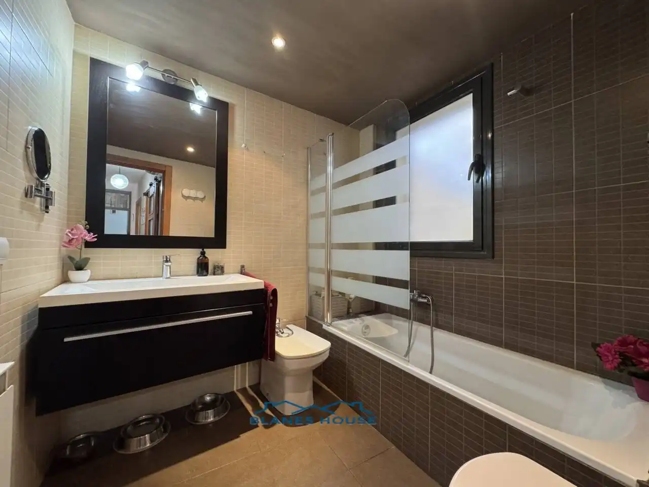Bathroom of Flat for sale in Tordera  with Air Conditioner, Heating and Parquet flooring