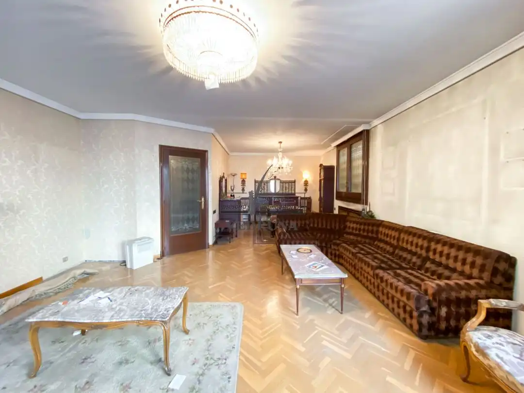 Living room of Flat for sale in Zaragoza  with Heating and Balcony