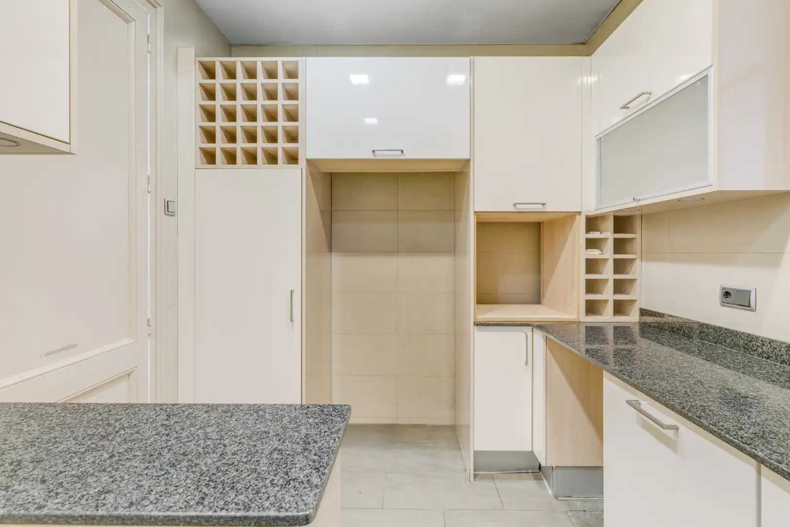 Cuina de Pis en venda en Barcelona amb Aire condicionat, Calefacció i Parquet