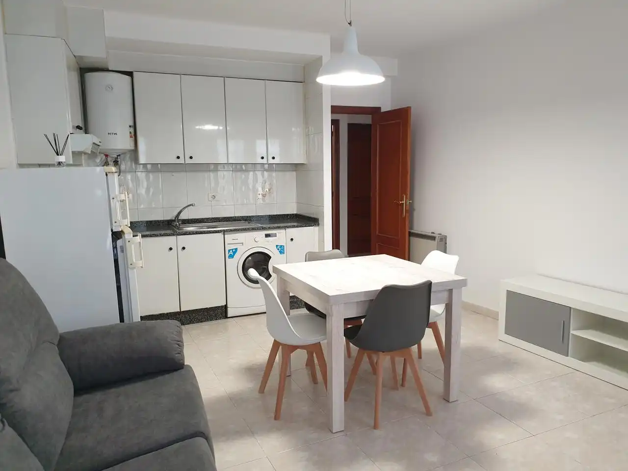 Küche von Wohnung zur Miete in Ourense Capital  mit Heizung, Terrasse und Möbliert