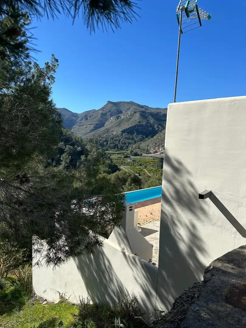 Vista exterior de Casa o xalet en venda en Ròtova amb Aire condicionat, Calefacció i Jardí privat