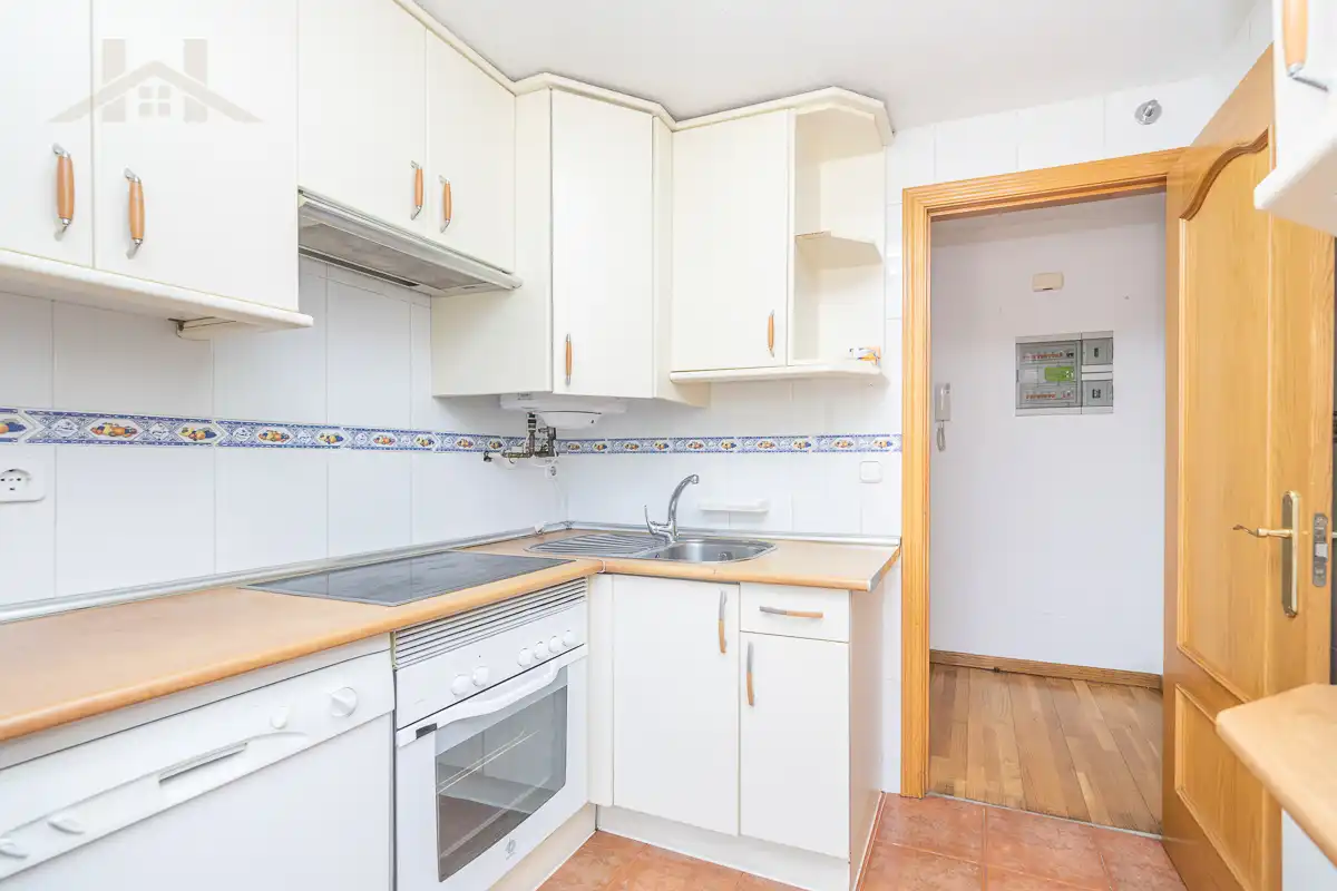 Cocina de Piso en venta en El Escorial con Calefacción, Parquet y Terraza