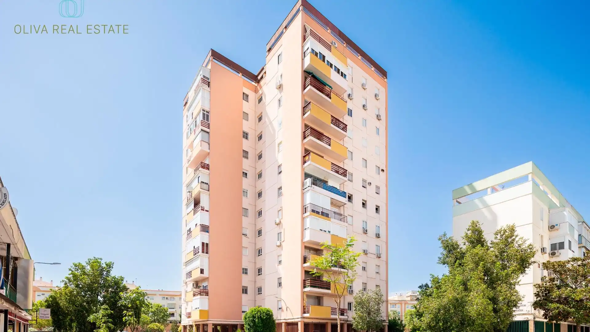 Exterior view of Flat for sale in  Sevilla Capital  with Storage room and Balcony