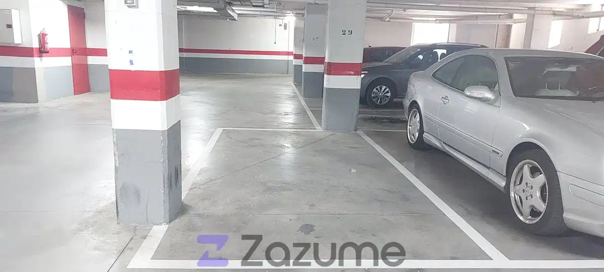 Aparcament de Loft de lloguer en Madrid amb Aire condicionat, Calefacció i Jardí privat
